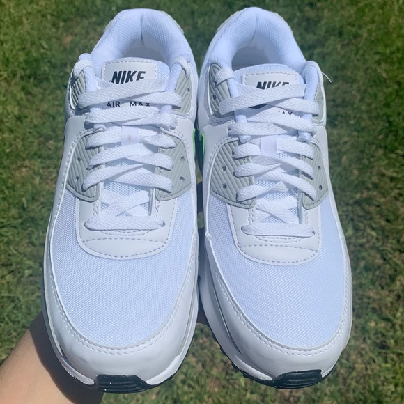 NEW NIKE AIR MAX 90 WHITE - Picture 2 of 3